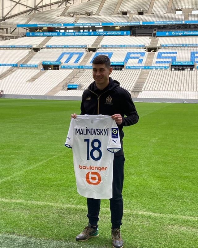 Il est pas beau notre @malinovskyi_18 #teamom 🔵⚪️